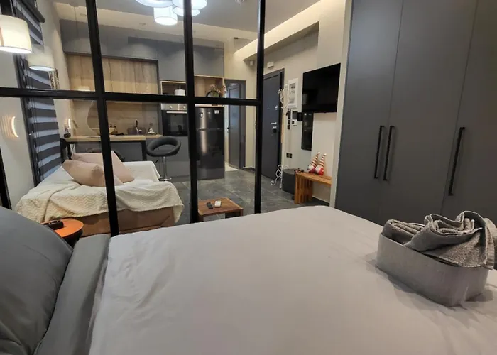 Modern 3 In Center, Near Elia Square