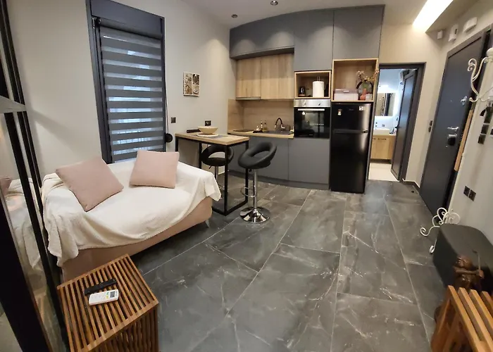 Apartamento Modern 3 In Center, Near Elia Square *